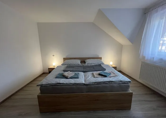 Platan, Stefan Puchalik Guest house